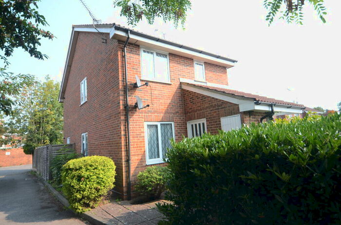1 Bedroom Maisonette To Rent In The Willows, Caversham, RG4