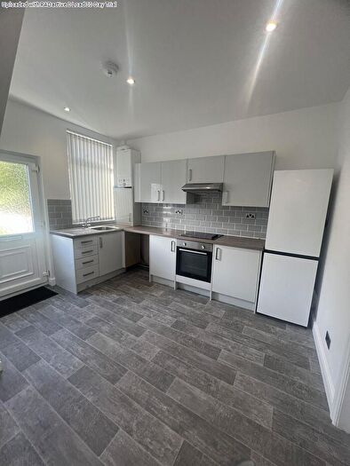 2 Bedroom End Of Terrace House To Rent In Beechwood Road, Sheffield, S6