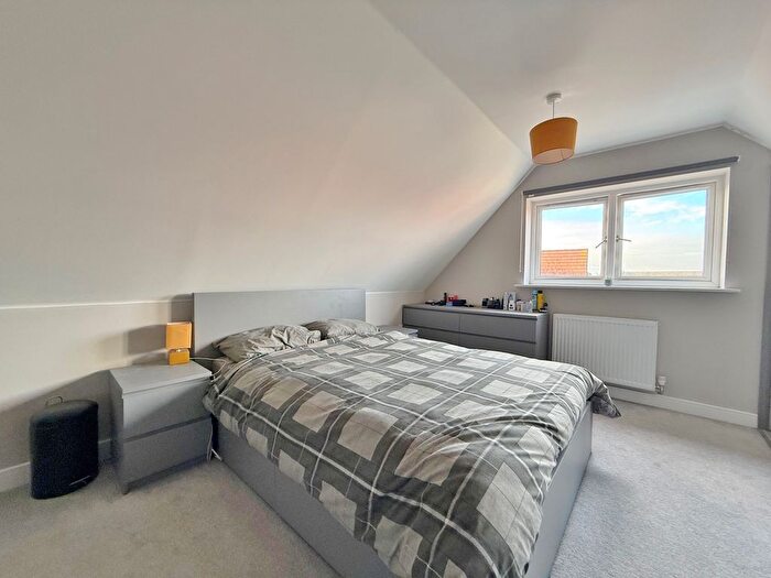 3 Bedroom Semi-Detached House For Sale In Chalk Way, Drayton, PO6