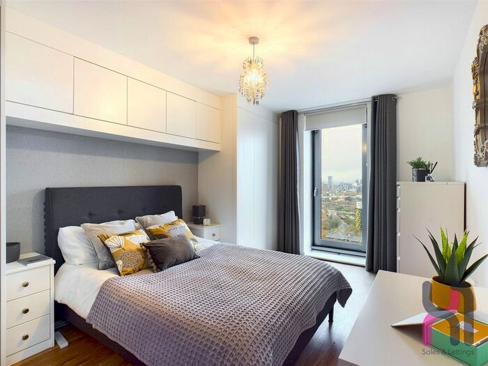 3 Bedroom Flat To Rent In Media City, Michigan Point Tower A, Michigan Avenue, Salford, M50