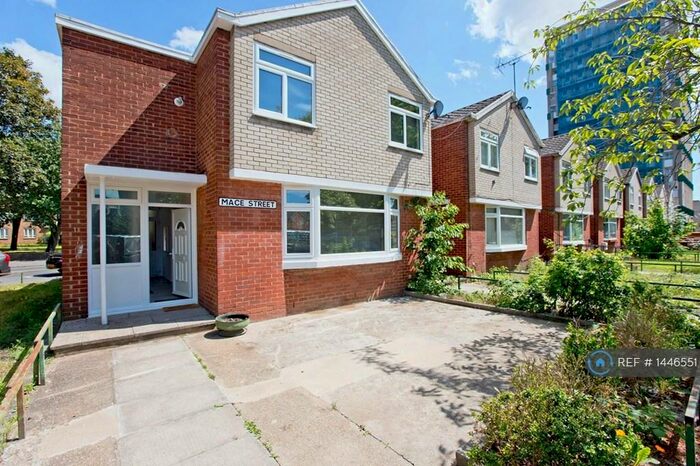 4 Bedroom Terraced House To Rent In Mace Street, London, E2