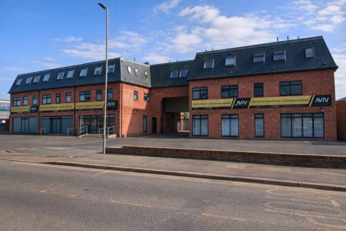 Studio To Rent In Addlestone, Surrey, KT15
