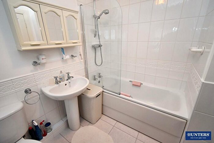 3 Bedroom End Of Terrace House For Sale In Newgate End, Wigston, LE18