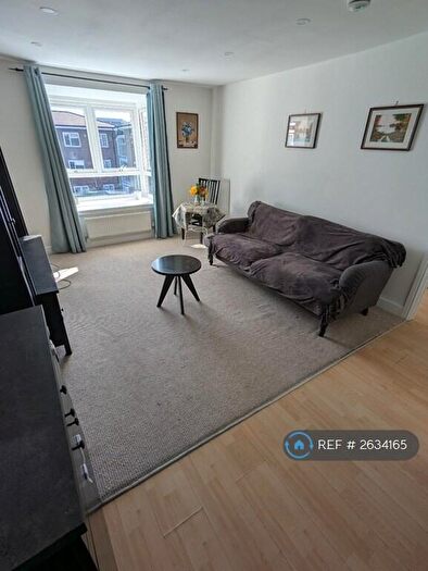 2 Bedroom Flat To Rent In Mill Place, Kingston Upon Thames, KT1