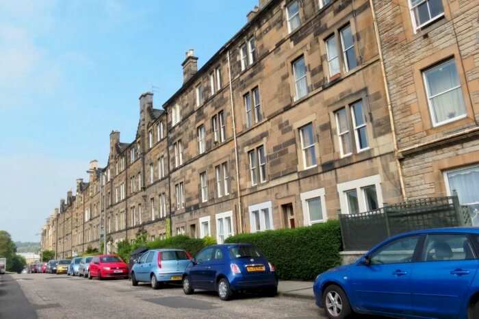 2 Bedroom Flat To Rent In Royal Park Terrace, Edinburgh, EH8