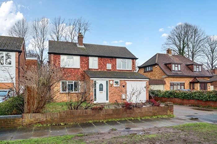 4 Bedroom Detached House For Sale In Hawkewood Road, Lower Sunbury, TW16