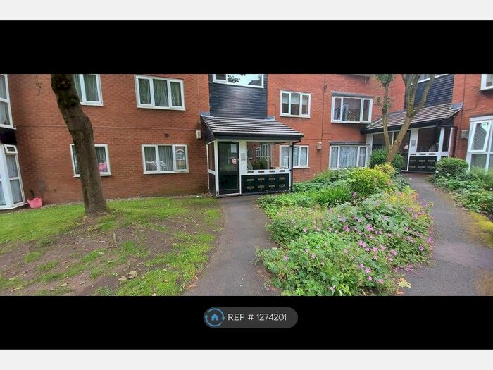 2 Bedroom Flat To Rent In Lincoln Court, Salford M7