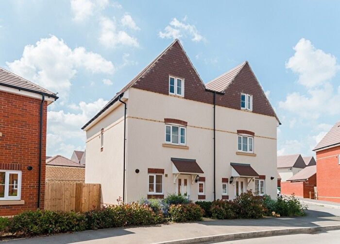 3 Bedroom Semi Detached House To Rent In Whittington Crescent, Wantage, Oxfordshire, OX12