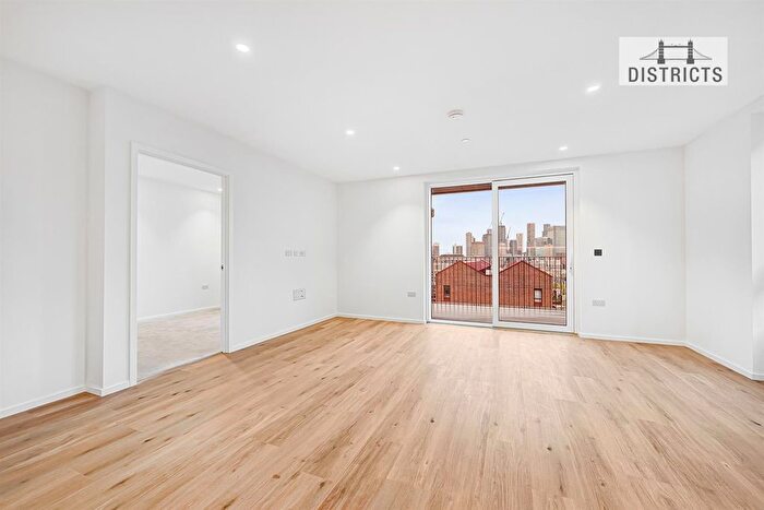 2 Bedroom Flat For Sale In Heron Wharf, Hemlock Street, E14