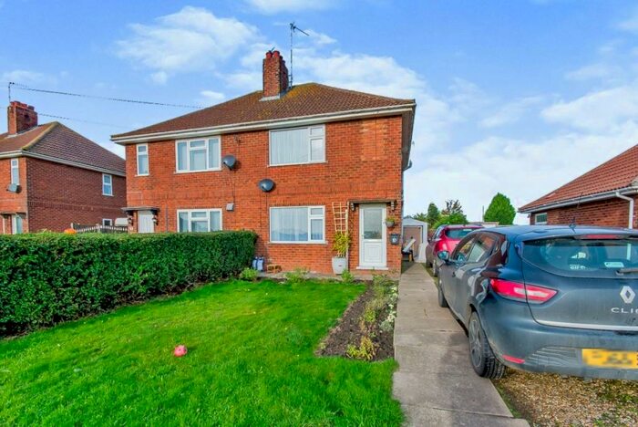 3 Bedroom Semi-Detached House For Sale In Parsons Drove, Holland Fen, Lincoln, LN4