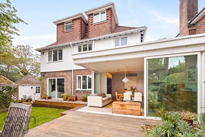 4 Bedroom Detached House For Sale In Surrenden Road, BN1