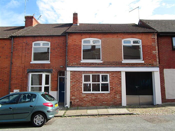 1 Bedroom Maisonette To Rent In Junction Road, Northampton, NN2
