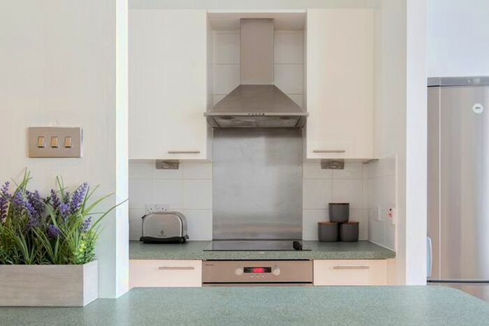 1 Bedroom Flat To Rent In Strype Street, London, E1