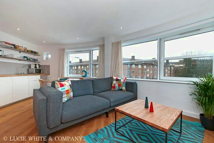 2 Bedroom Flat To Rent In London Road, Kingston Upon Thames, KT2