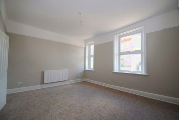 2 Bedroom Flat To Rent In Lee High Road, SE13