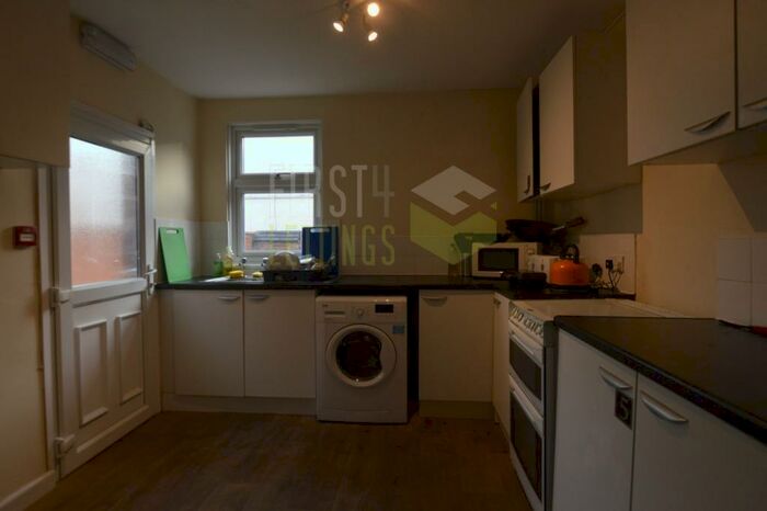 5 Bedroom Terraced House To Rent In Melbourne Road, Highfields, LE2