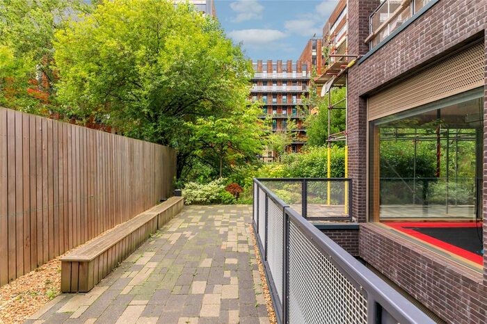 1 Bedroom Flat To Rent In Cube Building, - Wenlock Road, N1