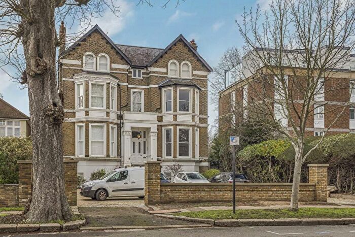 2 Bedroom Flat To Rent In Bolton Road, Chiswick, W4
