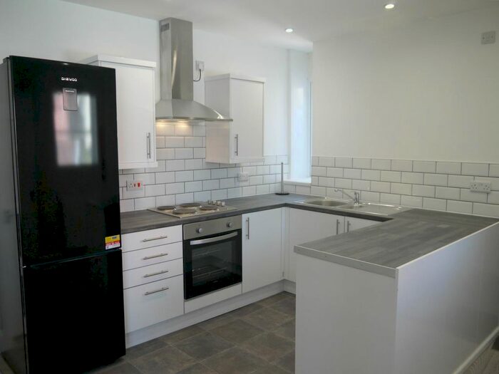 2 Bedroom Flat To Rent In Westbury Street, Swansea, SA1