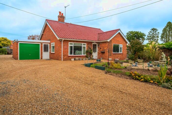 2 Bedroom Detached Bungalow For Sale In Dereham Road, Westfield, NR19