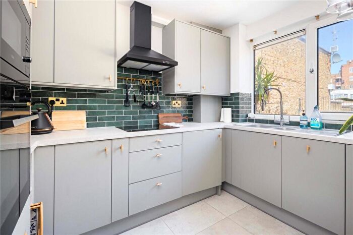 1 Bedroom Maisonette To Rent In Arundel Grove, London, N16