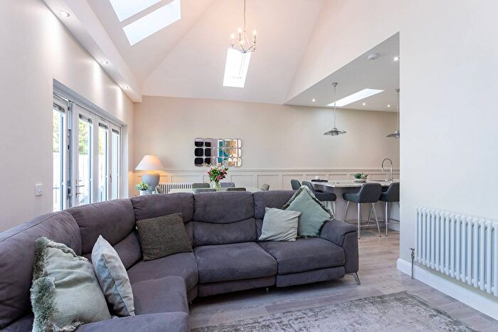 4 Bedroom Detached House For Sale In Venturefair Avenue, Dunfermline, Fife, KY12