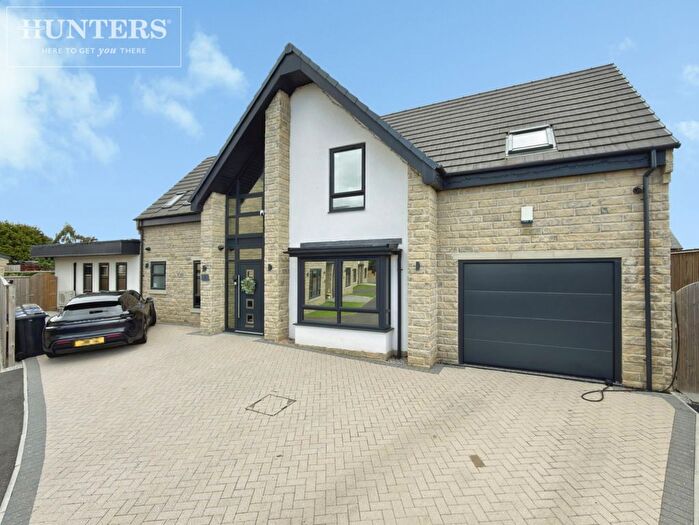 5 Bedroom Detached House For Sale In The Hill Top, Barnsley, S71