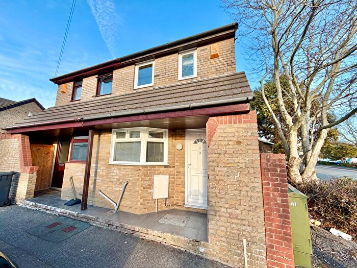 2 Bedroom Semi Detached House To Rent In Alver Road, Gosport, PO12