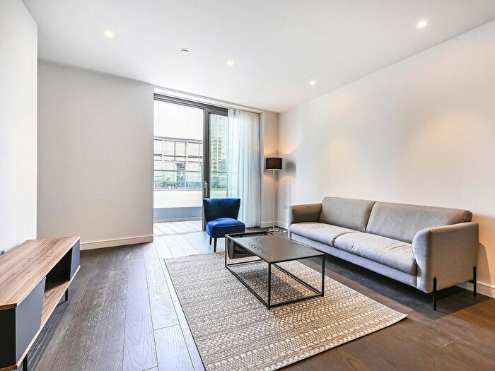 1 Bedroom Apartment To Rent In Park Drive, Canary Wharf, E14