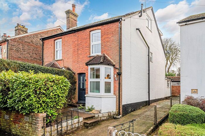 3 Bedroom Semi-Detached House For Sale In Crescent Road, Bletchingley, Redhill, RH1