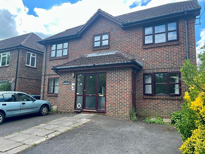 1 Bedroom Flat To Rent In Shelton Avenue, Warlingham, Surrey, CR6