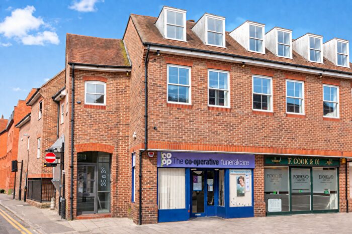 2 Bedroom Flat To Rent In Moulsham Street, Chelmsford, Essex, CM2