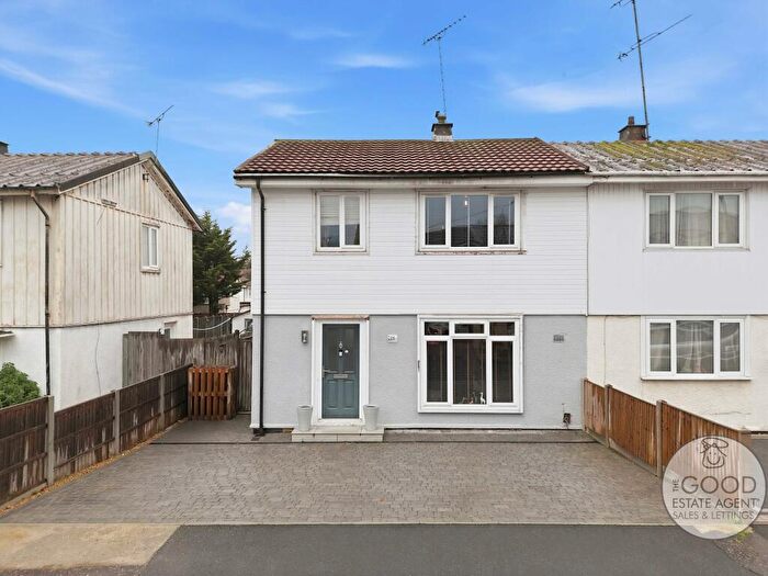 3 Bedroom Semi Detached House For Sale In Colebrook Lane, Loughton, IG10