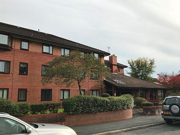 1 Bedroom Flat To Rent In For People Aged And Over: Aspinall Street, M24