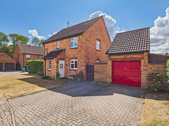 4 Bedroom Detached House For Sale In Oak View, Bretton, Peterborough, PE3