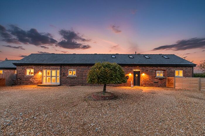 4 Bedroom Barn Conversion For Sale In Croesfoel Court, Wrexham Road, LL14