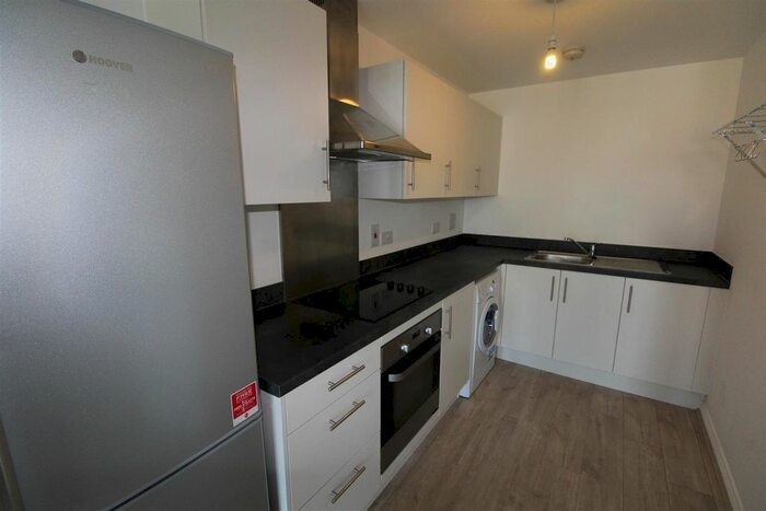1 Bedroom Flat To Rent In Manor Way, Borehamwood, WD6