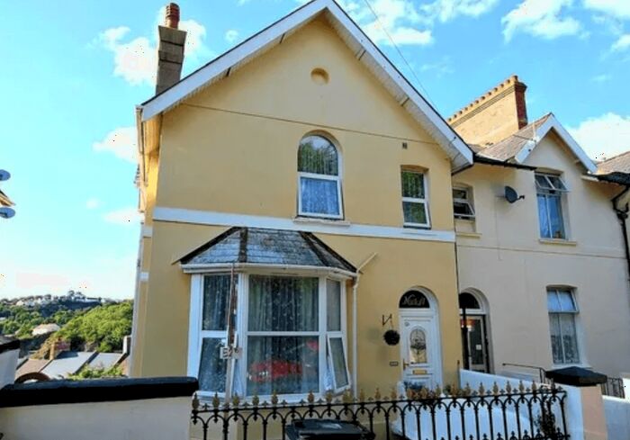 3 Bedroom Maisonette To Rent In Thurlow Road, Torquay, TQ1