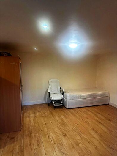 Studio To Rent In Minterne Avenue, Southall, UB2