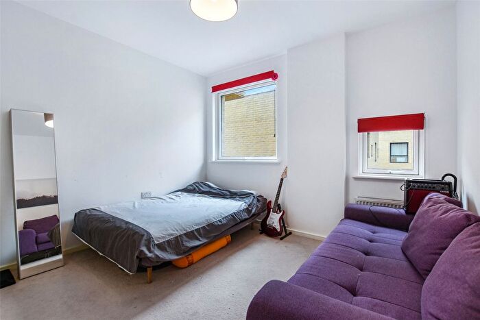 2 Bedroom Flat For Sale In Grahame Park Way, Colindale, NW9