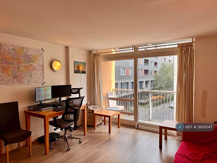 1 Bedroom Flat To Rent In Constable House, London, E14