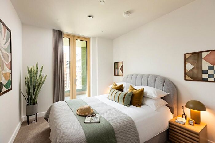 3 Bedroom Apartment To Rent In Embassy Boulevard, London, SW11