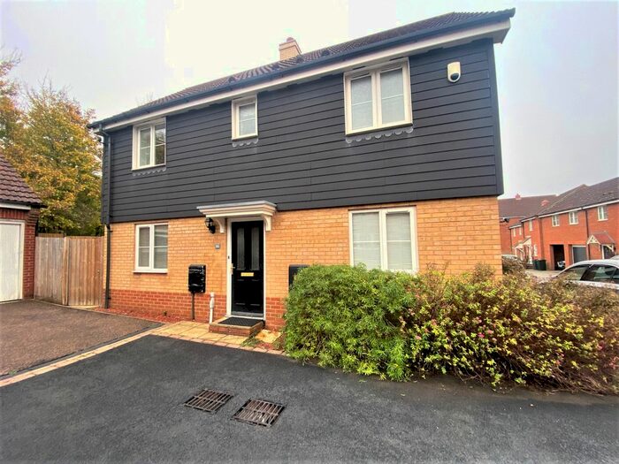 3 Bedroom Property To Rent In Marmion Way, Singleton, Ashford, TN23