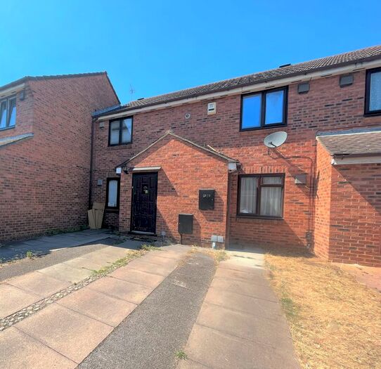2 Bedroom Terraced House To Rent In Pearl Gardens, Slough, SL1