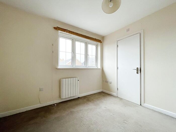 2 Bedroom Apartment To Rent In Thursday Street, Swindon, Wiltshire, SN25