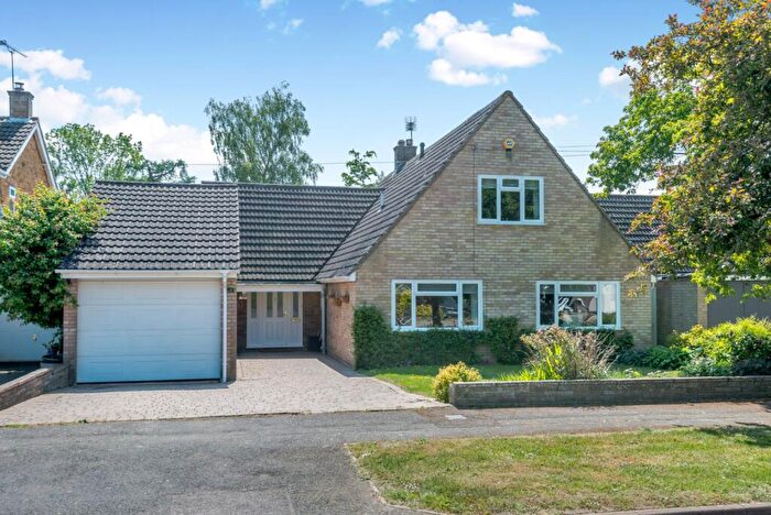 4 Bedroom Detached House For Sale In Long Buftlers, Harpenden, Hertfordshire, AL5