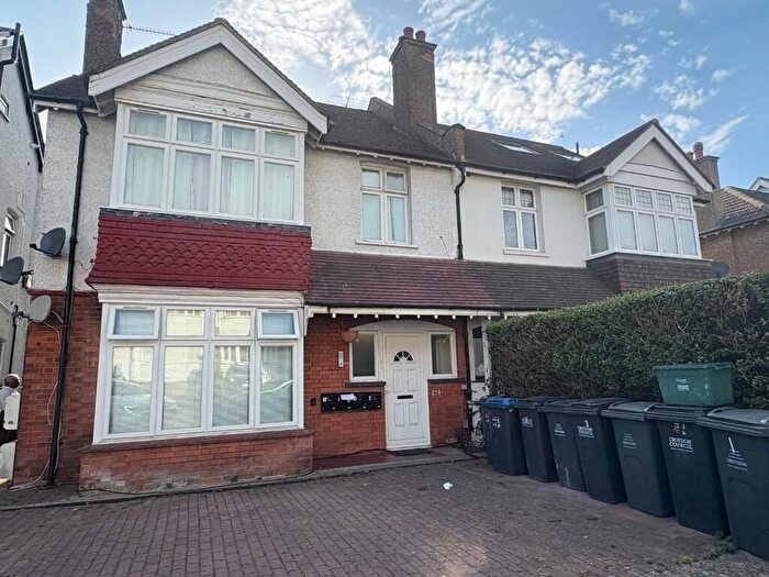 2 Bedroom Flat To Rent In Mayfield Road, South Croydon, Surrey, CR2