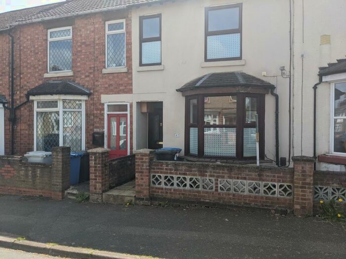 3 Bedroom House To Rent In Roundhill Road, Kettering, NN15