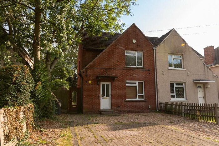 3 Bedroom Semi-Detached House To Rent In Cardington Road, Bedford, Bedfordshire, MK42