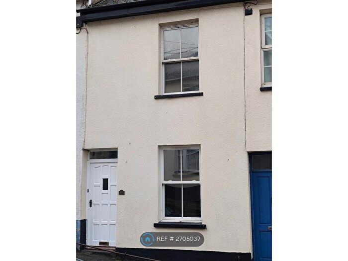 2 Bedroom Terraced House To Rent In High St, Exeter, EX5